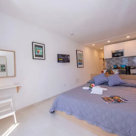 Apartment Fronte