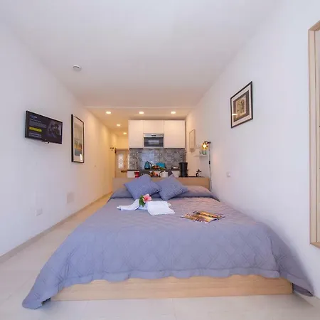 Apartment Fronte Colonno